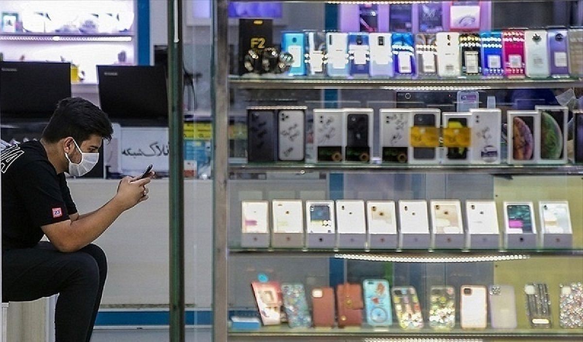 ۲.۸میلیون موبایل در بهار امسال وارد شد ۲.۸میلیون موبایل در بهار امسال وارد شد