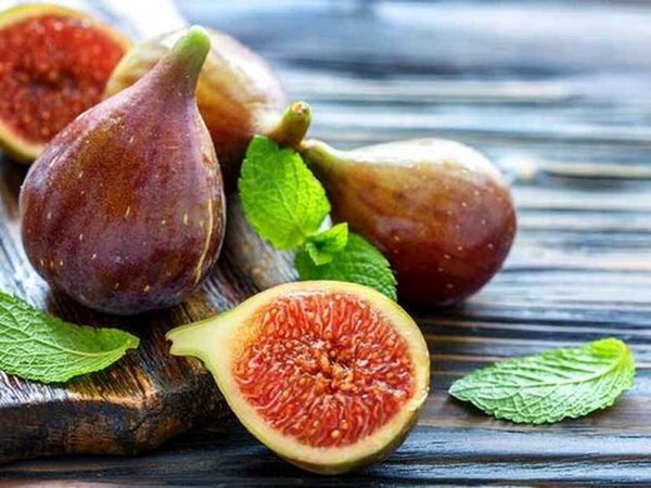 این ۷ میوه را به جای شیرینی بخورید این ۷ میوه را به جای شیرینی بخورید