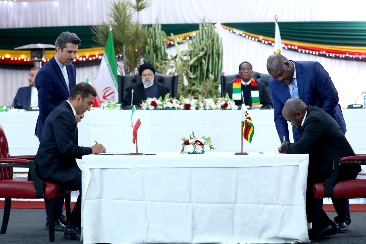 امضای ۱۲ سند همکاری میان ایران و زیمباوه امضای ۱۲ سند همکاری میان ایران و زیمباوه