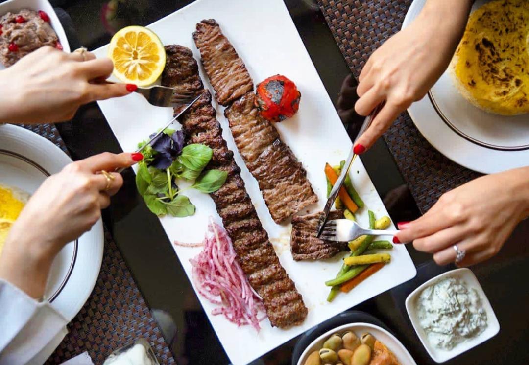 رستورانهای عجیبی که غذا در تاریکی مطلق سرو میشود! رستورانهای عجیبی که غذا در تاریکی مطلق سرو میشود!