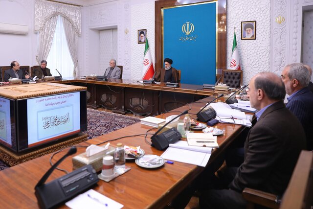 دستور رییس جمهور برای پیگیری دلایل افزایش قیمت محصولات پتروشیمی دستور رییس جمهور برای پیگیری دلایل افزایش قیمت محصولات پتروشیمی