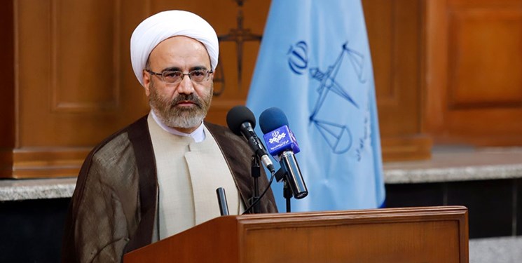 فعال اقتصادی را نباید ممنوع الخروج کنیم فعال اقتصادی را نباید ممنوع الخروج کنیم