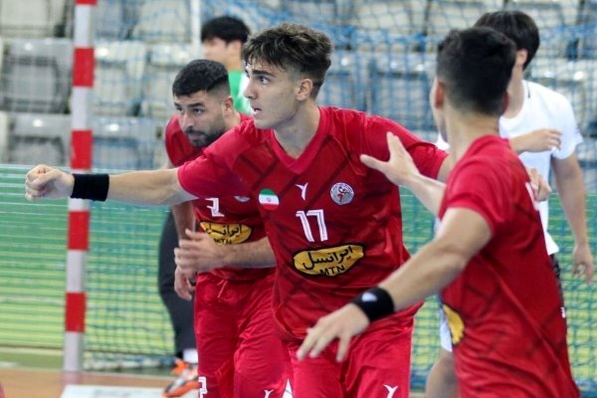 غافلگیری تاریخی نایب قهرمان جهان توسط نوجوانان ایران غافلگیری تاریخی نایب قهرمان جهان توسط نوجوانان ایران