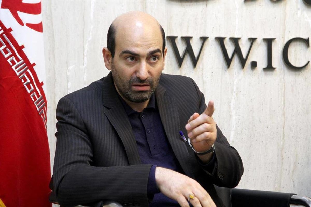 با تفکیک وزارت صنعت از بازرگانی مسیر توجه به تولید داخل و حمایت از تولید کننده واقعی را ناهموار نکنیم با تفکیک وزارت صنعت از بازرگانی مسیر توجه به تولید داخل و حمایت از تولید کننده واقعی را ناهموار نکنیم
