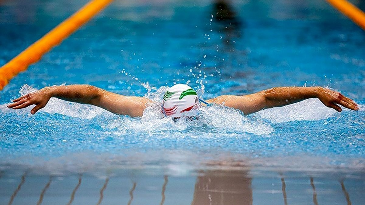 عوارض خطرناک شنا کردن با لنزهای چشمی عوارض خطرناک شنا کردن با لنزهای چشمی