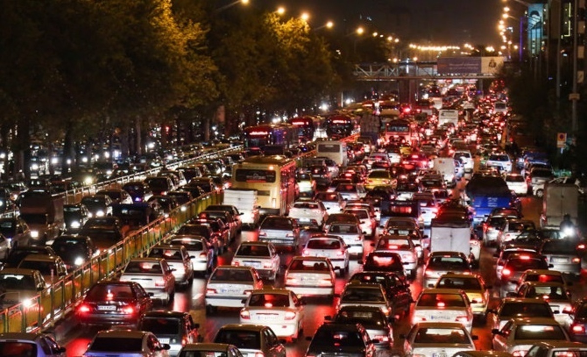 ترافیک در محورهای منتهی به مازندران سنگین است ترافیک در محورهای منتهی به مازندران سنگین است