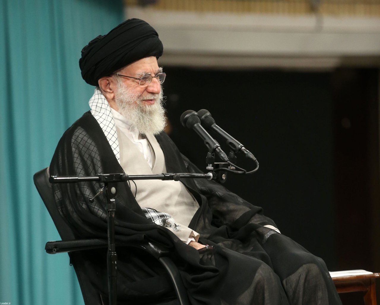 انتقال سیره عملی شهدا به نسل جوان، وظیفهای مهم انتقال سیره عملی شهدا به نسل جوان، وظیفهای مهم
