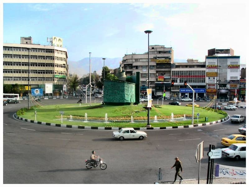 اجاره خانه در خیابان انقلاب چقدر است؟ / گزینهها محدود و قیمتها بالا اجاره خانه در خیابان انقلاب چقدر است؟ / گزینهها محدود و قیمتها بالا