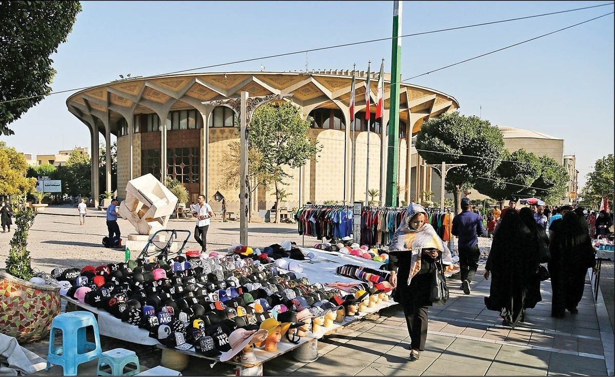 افشاگری عجیب یک عضو شورای شهر تهران / برخی عوامل شهرداری رشوه میگیرند! افشاگری عجیب یک عضو شورای شهر تهران / برخی عوامل شهرداری رشوه میگیرند!