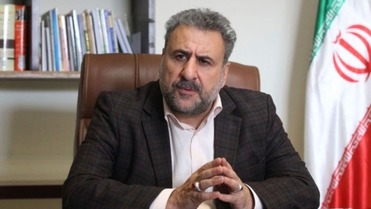 توصیه یک استاد دانشگاه به رییسی: دانشگاه را قلمرو علمی ببینید که در آن نقد عامل پیشرفت است توصیه یک استاد دانشگاه به رییسی: دانشگاه را قلمرو علمی ببینید که در آن نقد عامل پیشرفت است