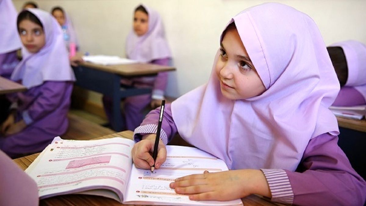 پر کردن یک کوله پشتی برای مدرسه چقدر خرج دارد؟ پر کردن یک کوله پشتی برای مدرسه چقدر خرج دارد؟