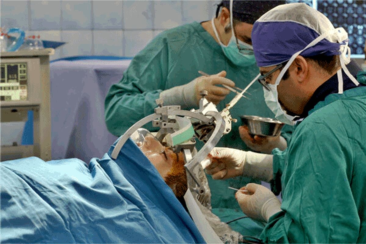خارج کردن تومور ۳.۵ کیلویی از مغز دختر ۱۳ ساله! + عکس خارج کردن تومور ۳.۵ کیلویی از مغز دختر ۱۳ ساله! + عکس