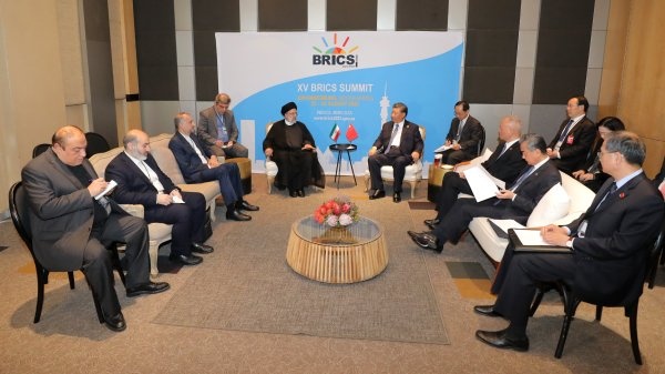 رییسی: عضویت ایران در بریکس موجب تقویت رویکردهای این گروه در مخالفت با یکجانبهگرایی آمریکا خواهد بود رییسی: عضویت ایران در بریکس موجب تقویت رویکردهای این گروه در مخالفت با یکجانبهگرایی آمریکا خواهد بود
