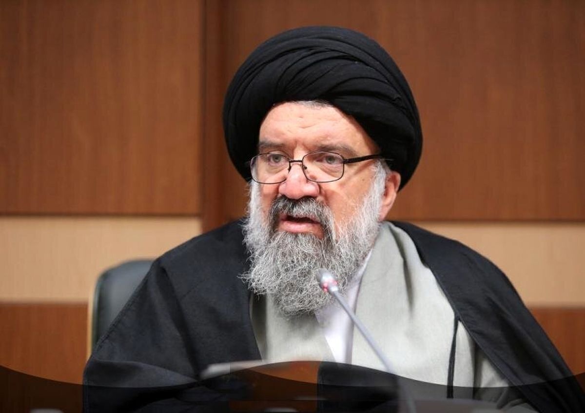 احمد خاتمی: راهحل مشکلات کشور مقاومت است نه مذاکره کردن با دشمنان / در حکومت گرگها و زورگویان موشک حرف نخست را میزند احمد خاتمی: راهحل مشکلات کشور مقاومت است نه مذاکره کردن با دشمنان / در حکومت گرگها و زورگویان موشک حرف نخست را میزند