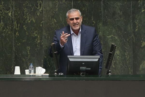 نماینده مجلس: برخی مدیران نفوذی برای براندازی آمدهاند نماینده مجلس: برخی مدیران نفوذی برای براندازی آمدهاند