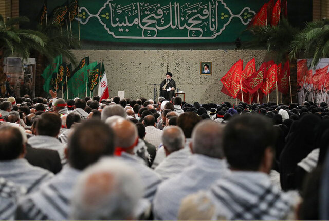 واقعه دفاع مقدس یک برهه برجسته و مهم از تاریخ انقلاب است / مسئله حضور معنوی ایران در منطقه فریاد آمریکا و برخی کشورها را درآورده است واقعه دفاع مقدس یک برهه برجسته و مهم از تاریخ انقلاب است / مسئله حضور معنوی ایران در منطقه فریاد آمریکا و برخی کشورها را درآورده است