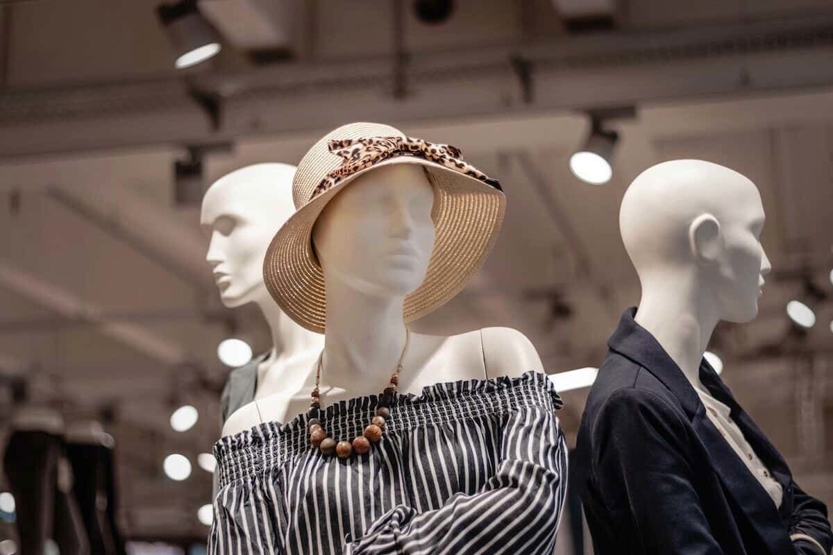 طراحی لباس ممنوعه جرم است طراحی لباس ممنوعه جرم است