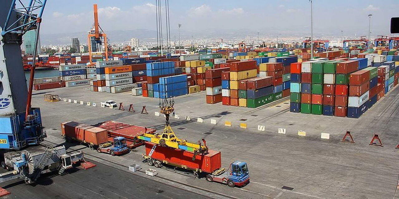 سیاست تعهد ارزی برای صادرات بخش خصوصی بازنگری شود سیاست تعهد ارزی برای صادرات بخش خصوصی بازنگری شود