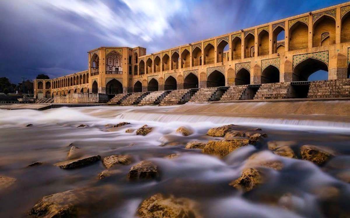 ۳شب تور هوایی اصفهان و اقامت در هتل ۵ ستاره بیش از ۷ میلیون تومان آب میخورد! + لیست قیمت تورهای اصفهان ۳شب تور هوایی اصفهان و اقامت در هتل ۵ ستاره بیش از ۷ میلیون تومان آب میخورد! + لیست قیمت تورهای اصفهان