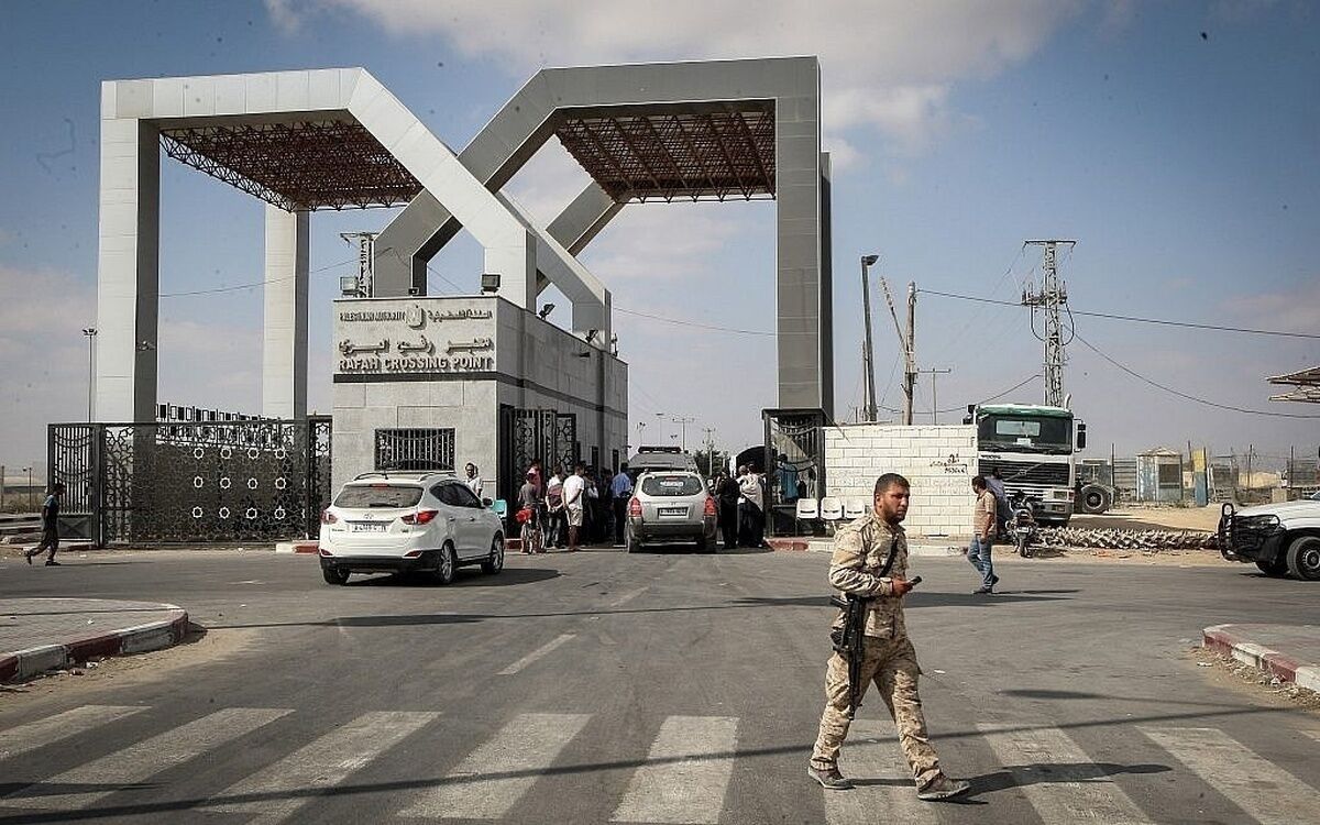 مصر به فلسطین رحم نکرد / گذرگاه رفح با دیوار بتونی بسته شد! مصر به فلسطین رحم نکرد / گذرگاه رفح با دیوار بتونی بسته شد!