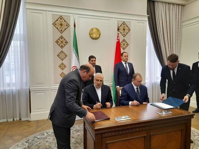سند همکاریهای نفتی ایران و بلاروس امضا شد سند همکاریهای نفتی ایران و بلاروس امضا شد