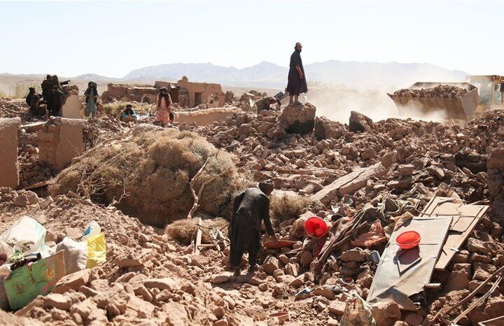 جابجایی ۱۰۰ سانتی در غرب افغانستان به دلیل زلزله! جابجایی ۱۰۰ سانتی در غرب افغانستان به دلیل زلزله!