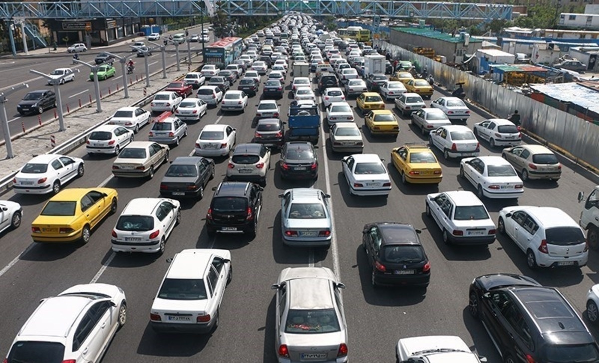 ترافیک خیابانهای تهران بیشتر شد ترافیک خیابانهای تهران بیشتر شد