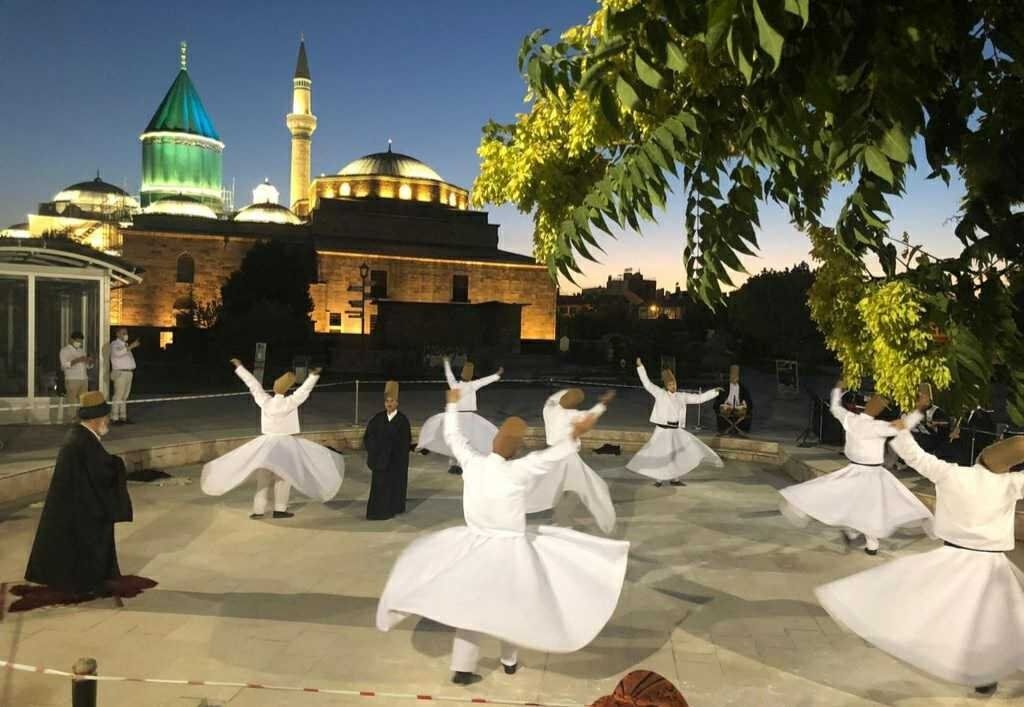سفر به قونیه، شهری عرفانی و پر رمز و راز، چقدر پول میخواهد؟ + لیست قیمت تورهای قونیه سفر به قونیه، شهری عرفانی و پر رمز و راز، چقدر پول میخواهد؟ + لیست قیمت تورهای قونیه