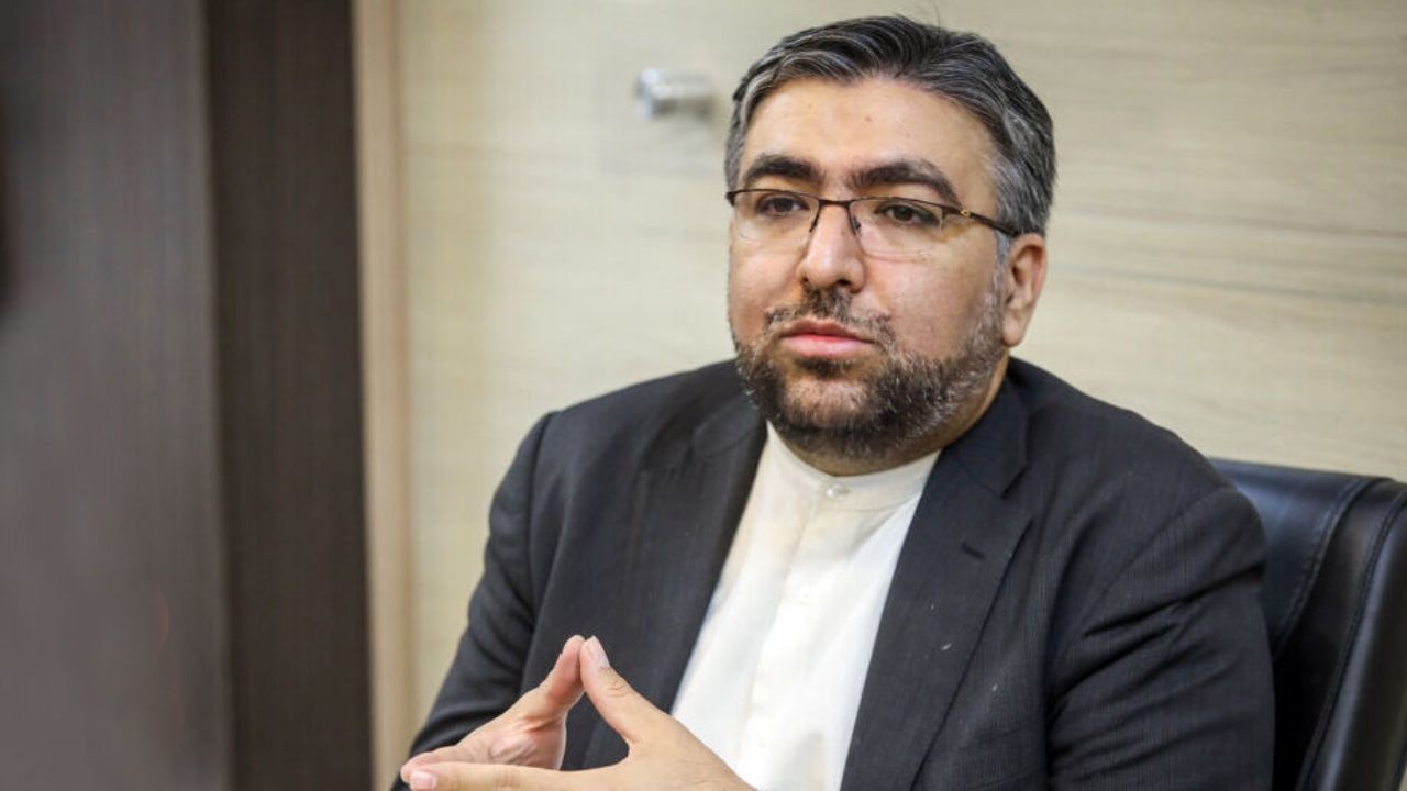 نماینده مجلس: جزایر سهگانه متعلق به ایران است نماینده مجلس: جزایر سهگانه متعلق به ایران است