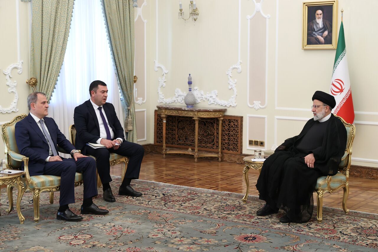 رئیسی: ایران بر حل مسائل و مشکلات منطقه از طریق تعامل تأکید دارد رئیسی: ایران بر حل مسائل و مشکلات منطقه از طریق تعامل تأکید دارد