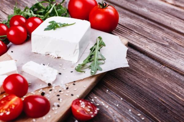 پنیر لاکتیکی برای رژیم لاغری موثر است؟ + لیست قیمت انواع پنیر صبحانه پنیر لاکتیکی برای رژیم لاغری موثر است؟ + لیست قیمت انواع پنیر صبحانه