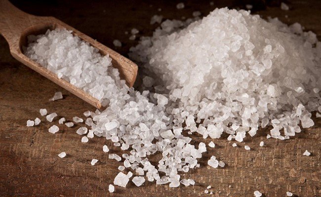 چه مقدار نمک در روز بیش از حد محسوب میشود؟ چه مقدار نمک در روز بیش از حد محسوب میشود؟