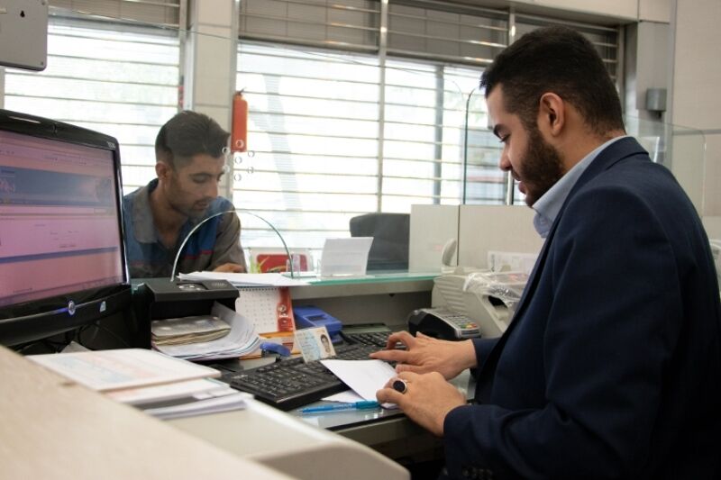 تعداد کارمندان دولت کم میشود تعداد کارمندان دولت کم میشود