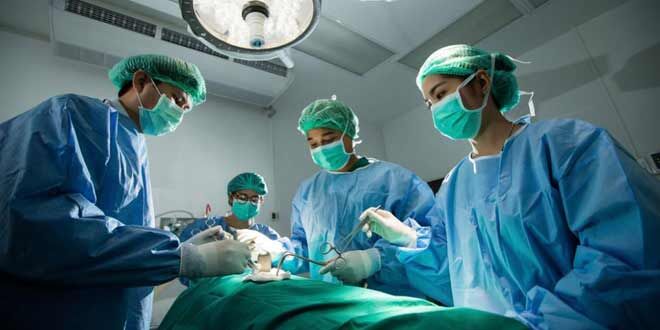 عمل جداسازی دوقلوهای به‌هم چسبیده در شیراز + فیلم