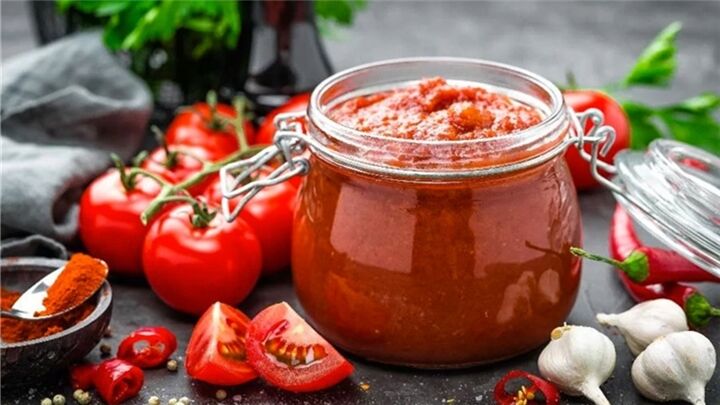 چکار کنیم رب گوجه خونگی قرمز شود؟ + لیست قیمت انواع رب گوجه فرنگی چکار کنیم رب گوجه خونگی قرمز شود؟ + لیست قیمت انواع رب گوجه فرنگی