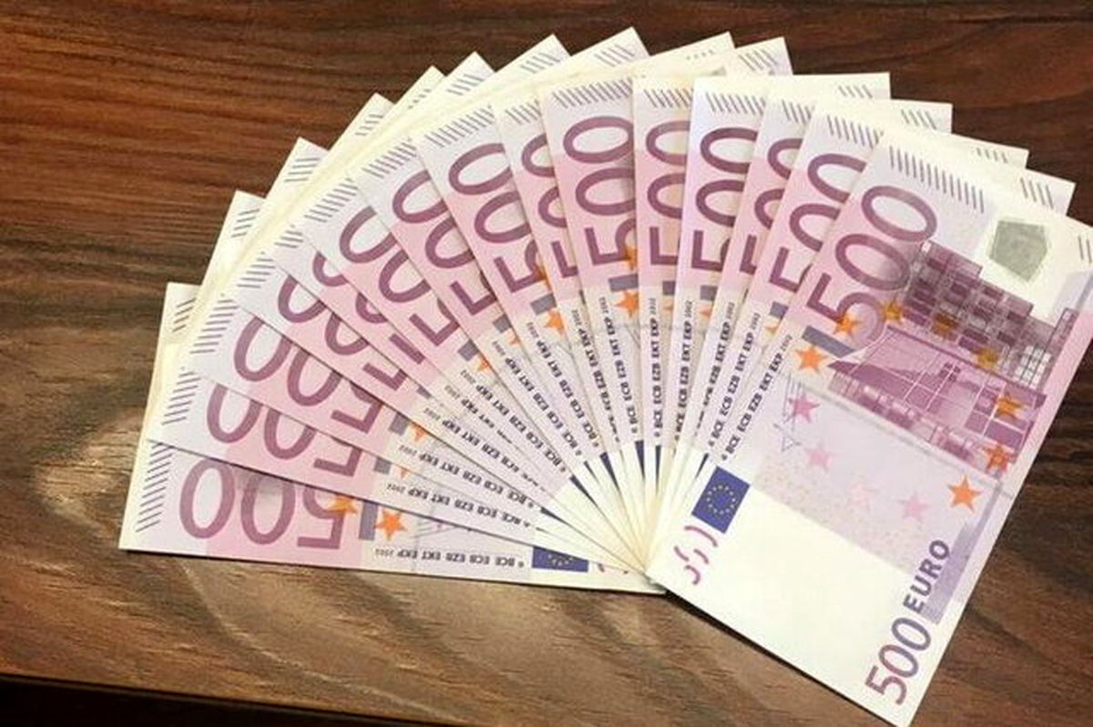 قیمت یورو امروز ۳۰ آبان ماه ۱۴۰۲ در بازار قیمت یورو امروز ۳۰ آبان ماه ۱۴۰۲ در بازار