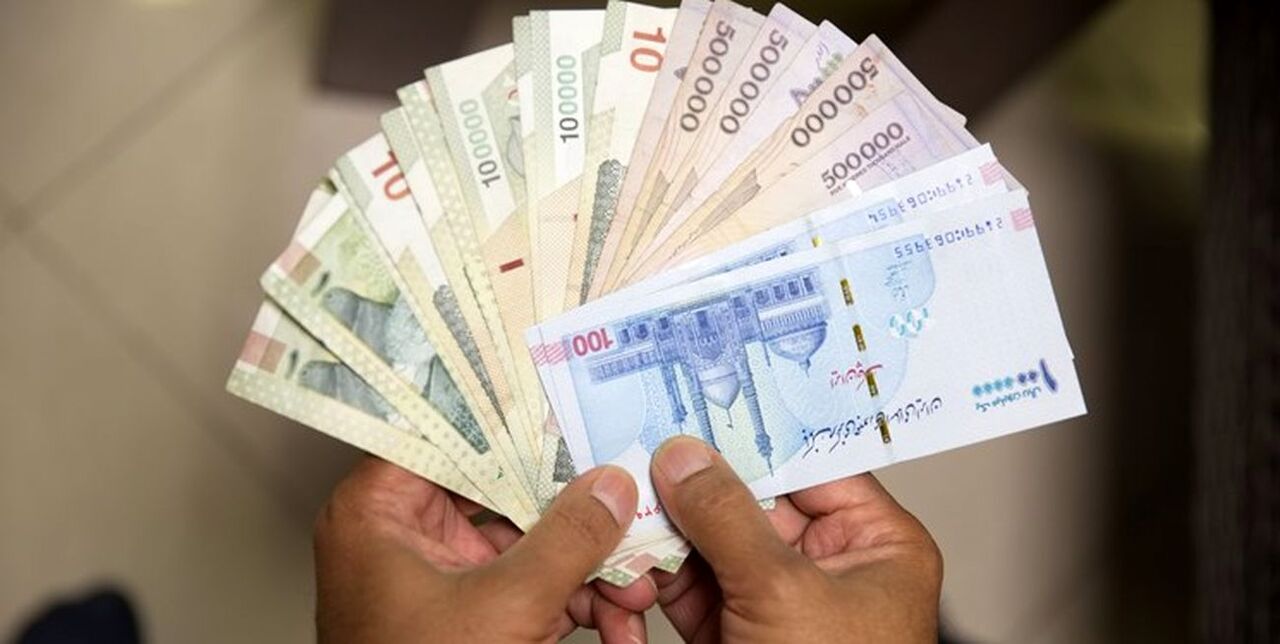 خبر خوب برای بیمهشدهها / این افراد به اندازه یک ماه حقوق هدیه میگیرند خبر خوب برای بیمهشدهها / این افراد به اندازه یک ماه حقوق هدیه میگیرند