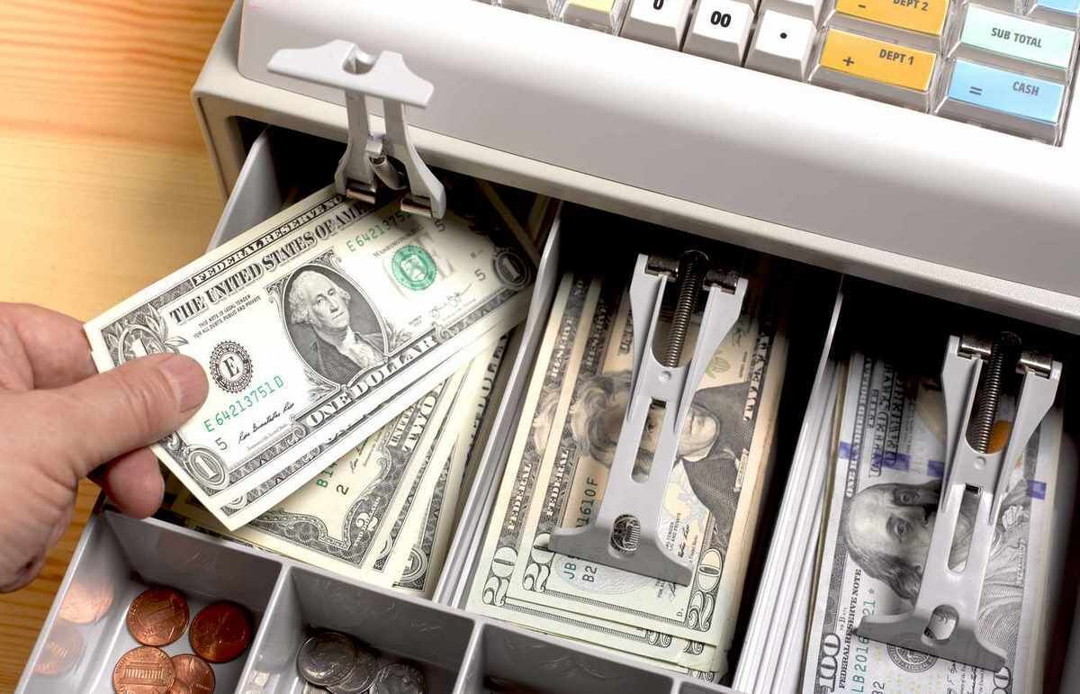 قیمت دلار بازار سنا افزایش یافت (نرخ ۱ آذر) قیمت دلار بازار سنا افزایش یافت (نرخ ۱ آذر)