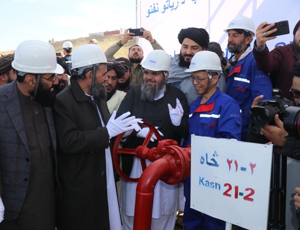 افغانستان سرمست از بوی نفت! افغانستان سرمست از بوی نفت!