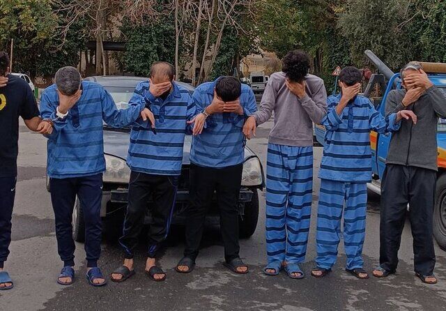 شرکت هرمی دهه هشتادیها در تهران / ۲۰ نفر دستگیر شدند شرکت هرمی دهه هشتادیها در تهران / ۲۰ نفر دستگیر شدند