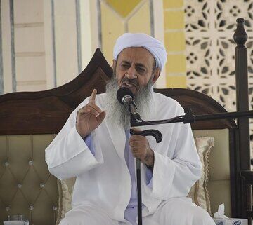 درآمد مولوی عبدالحمید از کجاست؟ درآمد مولوی عبدالحمید از کجاست؟