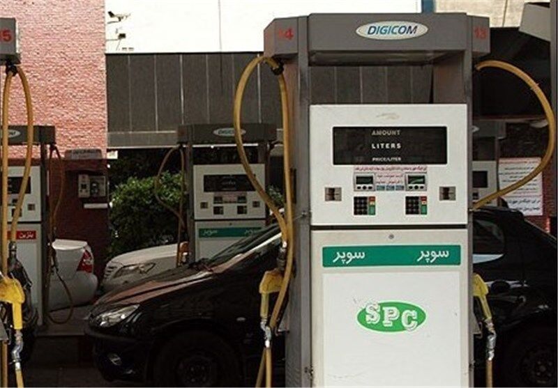 قاچاق سه هزار و ۵۰۰ تن بنزین سوپر توسط یک شرکت پتروشیمی! قاچاق سه هزار و ۵۰۰ تن بنزین سوپر توسط یک شرکت پتروشیمی!
