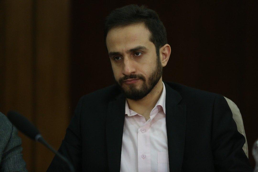 وزیر اقتصاد ضعیفترین حلقه سیاستگذاری اقتصادی دولت وزیر اقتصاد ضعیفترین حلقه سیاستگذاری اقتصادی دولت