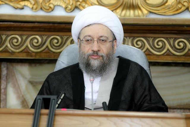 آملی لاریجانی: جوانان را از دین فراری ندهیم آملی لاریجانی: جوانان را از دین فراری ندهیم