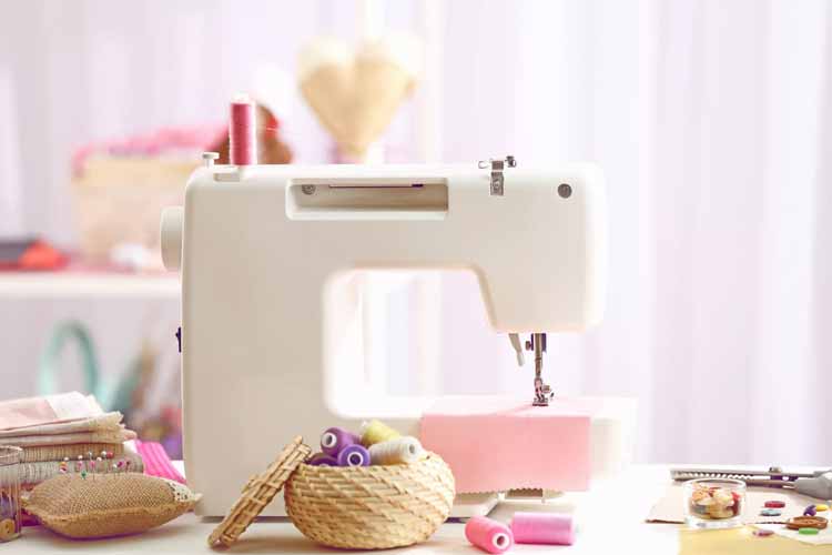 جدیدترین لیست  قیمت چرخ خیاطی‌های ژانومه اصل (آذر ماه ۱۴۰۲)