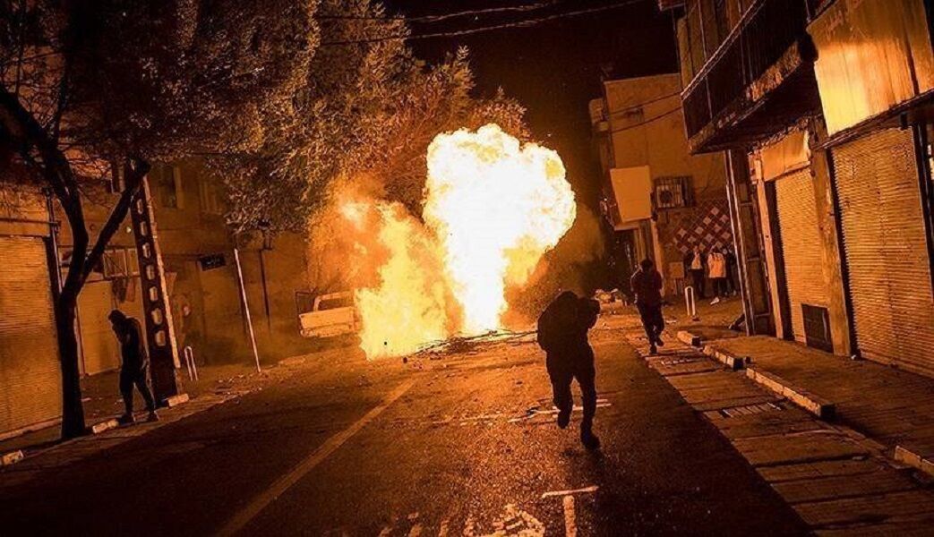 انفجار مواد محترقه در شب عید حادثه‌ساز شد