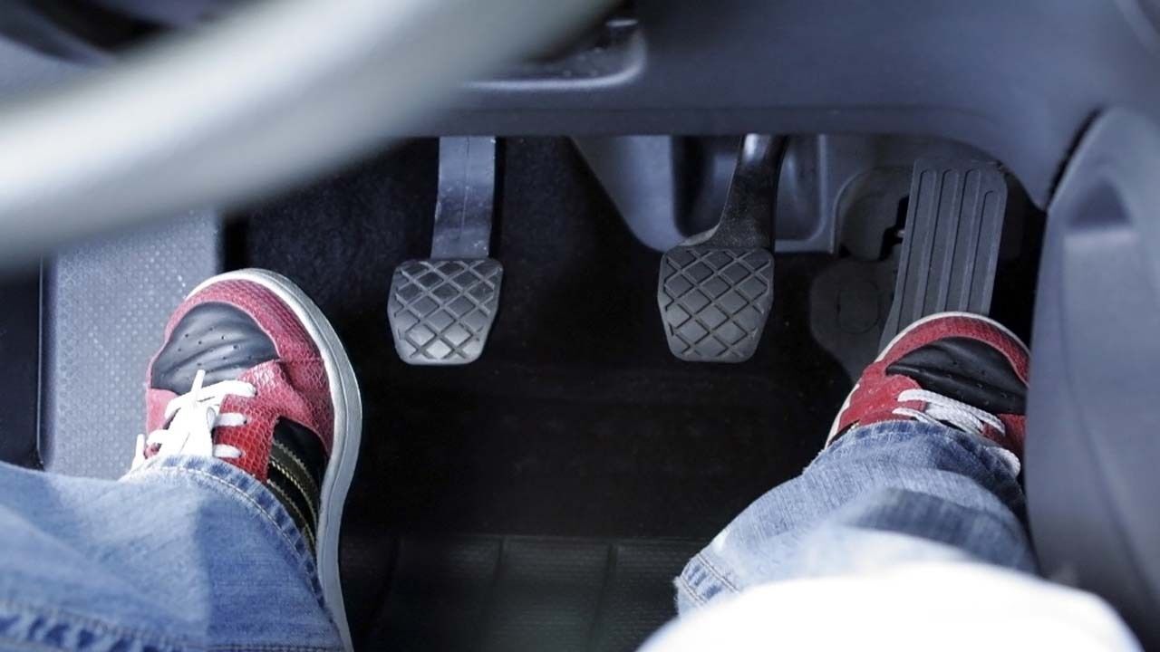 علت گاز نخوردن ماشین چیست؟ علت گاز نخوردن ماشین چیست؟