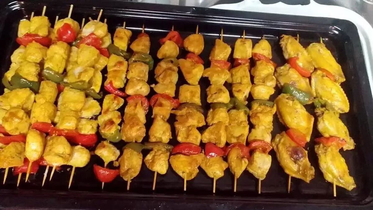 طرز تهیه جوجه کباب چوبی طرز تهیه جوجه کباب چوبی