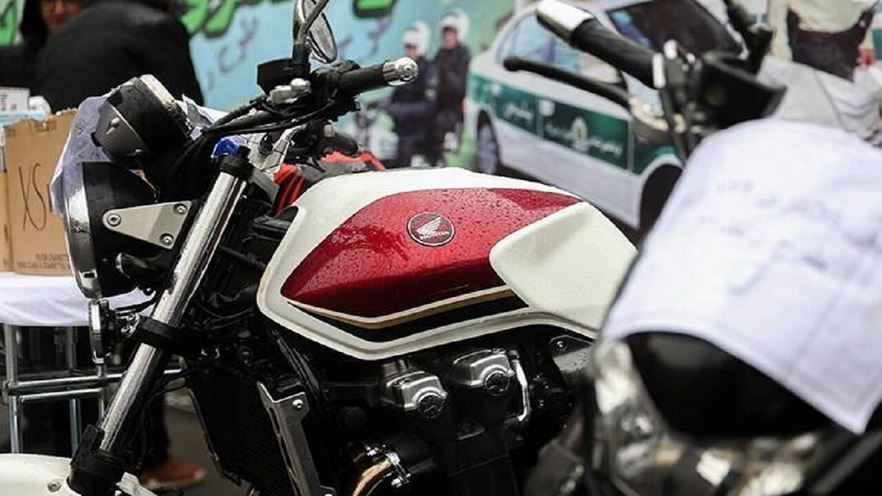 چرا موتورهای سنگین مجوز تردد را ندارند؟ چرا موتورهای سنگین مجوز تردد را ندارند؟