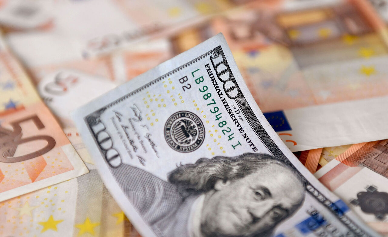 نوسانات اخیر قیمت دلار هیجانی است نوسانات اخیر قیمت دلار هیجانی است
